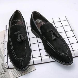 Casual Schoenen Heren Loafers Merk Suède Vintage Slip-on Klassieke Mannen Rijden Bruiloft Mannelijke Jurk Kwastje Puntig