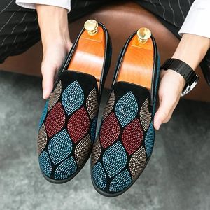 Vrijetijdsschoenen Heren Loafers in strasskleur Netto Rode sociale mocassins Instappers met diamanten banketjurk