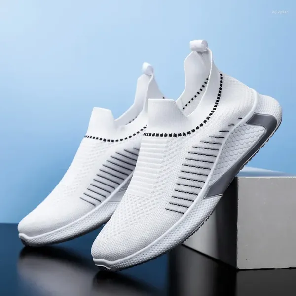Chaussures décontractées Men's Running 2024 Summer Sport-Shoes Shoes Homme Tendy Lightweight Slip on Walking Walking Men Sneakers Tennis