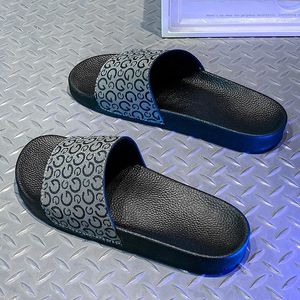 Chaussures décontractées hommes sandale hick semelle de plage d'été diapositives de salle de bain antidérapante chinelos pour femmes pantoufles douces 2024 style durable