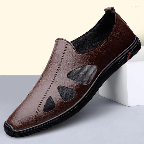 Zapatos casuales sandalias de hombres 2024 tendencia de verano de verano transpirable cuero de cuero de moda plano negocio para