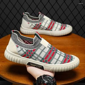 Casual schoenen mannen schoen zomer mesh ademende bord voor sokken gebreide doek lichtgewicht zapatillas de hombre zapatos