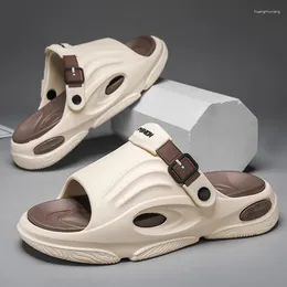 Zapatos casuales para hombres zapatillas verano 2024 eva plataforma suave toboganes sandalias cubiertas de playa para caminar al aire libre