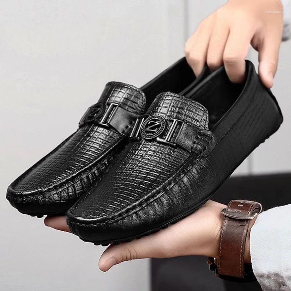 Zapatos casuales hombres suaves de cuero genuino pisos para hombres cómodos lujo de manejo de lujo calzado de calzado marcadoras hechas a mano
