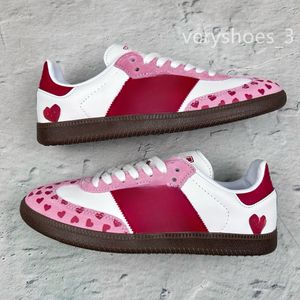 Zapatos casuales hombres mujeres Gales Bonner Pink Heart New Diseñador Hanhole Handball zapatos casuales zapatos atléticos al aire libre