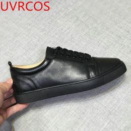 Chaussures décontractées Mentes Black Gold Color Round Toe Top Ballshers Marque en cuir Brand Men Flats Locs mâles Trainers Big Taille