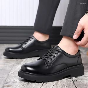 Chaussures décontractées pour hommes habit chaussures Classic Business Fashion's Fashion Elegant Formal Wedding Men Lacet Up Office Oxford pour