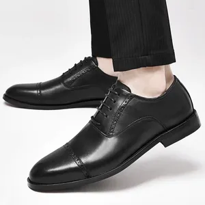 Chaussures décontractées Mens Oxford en cuir authentique Suisse masculine Flats Classic Business Forme Robe Footwear Sotel Derby