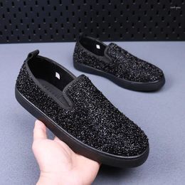 Chaussures décontractées pour hommes Hingestone Slip-On Vache en cuir en cuir en cuir noir Silver Silver Elemy Party Prom Designer Footwear Mans