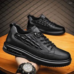 Chaussures décontractées Mens Spring Automne Alligator en cuir motif mode hauteur augmentant le skateboard Urban Platform Sneakers