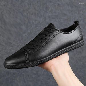 Chaussures décontractées pour hommes blancs authentiques en cuir en cuir baskets respirants plats noirs Tide sauvage