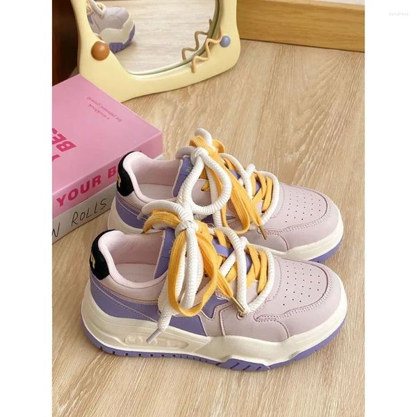 Zapatos casuales Colors mixtos Oveja Soft Sole Canvas Women Retro Lace-Up Street Shooting Instagram Tablero deportivo de moda 24-156