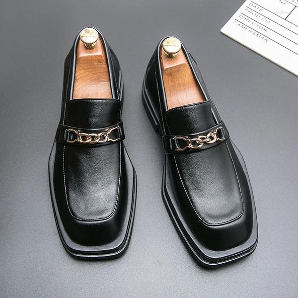 Chaussures décontractées Men de glissade Men d'anglais Robe de mariée de mode en cuir masculin