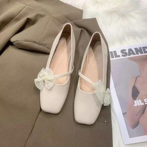 Chaussures décontractées en cuir normal blanc dames chaussures d'été rose pour femmes 2024 talon bas élégant bureau mocassins robe confortable