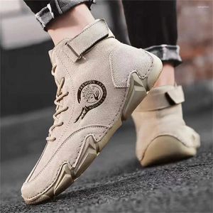 Chaussures décontractées Numéro 46 Taille 40 Sneakers khaki masculins pour un garçon Boots Noir Sports de marques célèbres à l'offre tendance