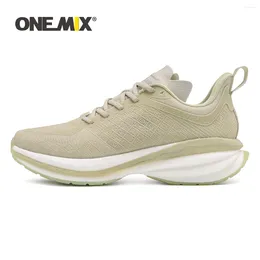 Chaussures décontractées ONEMIX 2024 mode course pour hommes respirant maille Sport caractère Vamp coussin d'air en plein Air marche baskets