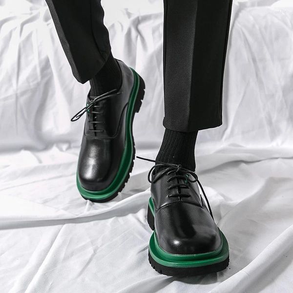 Chaussures décontractées en cuir verni pour hommes, Design Original, Style de rue britannique, hauteur augmentant, printemps 2024