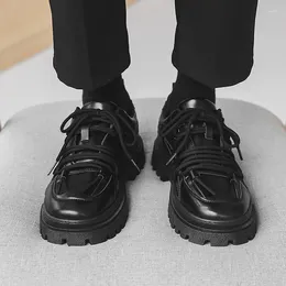 Chaussures décontractées Design Original Fashion Street Style Adolescent Robe quotidienne pour la hauteur noire solide pour hommes augmentant