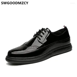 Casual Schoenen Lakleer Heren Mode Coiffeur Designer Hoge Kwaliteit Brogue Zapatos De Hombre Casuales Cuero Buty