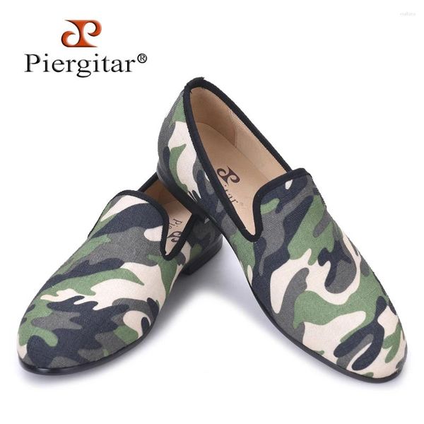 Chaussures décontractées Piergitar British Design Brocs Classic Traditional Modafers and Military Motif Camo Imprimer avec toile intérieure en cuir toile