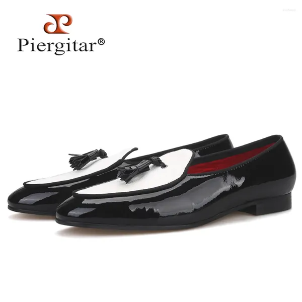 Zapatos casuales Piergitar diseño negro charol costura blanco lona hombres mocasines moda fiesta y boda borla