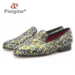 Chaussures décontractées PIERGITAR Femmes Soie avec des couleurs mélangées et un design rayé Tissu Jacquard Femme Flats Party Prom Mocassins