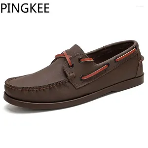 Casual schoenen pingkee chique hand genaaid lederen bovengangen vat omhoog sluiting rawhide veter loafers roestvrije twee oogjes rubber buitenzool heren boot