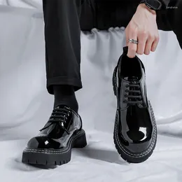 Plateforme de chaussures décontractées pour hommes en cuir de luxe en cuir de haute qualité outils de loisirs de haute qualité confortable à l'intérieur de la mode faite à la main