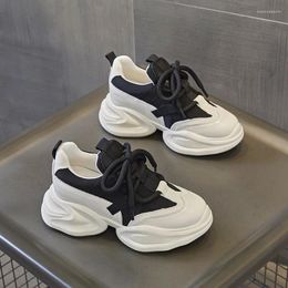 Plateforme de chaussures décontractées Femmes Sports légers respirants pour 2024 Augmenter les baskets à fond de 8 cm d'épaisseur Zapatillas de Mujer