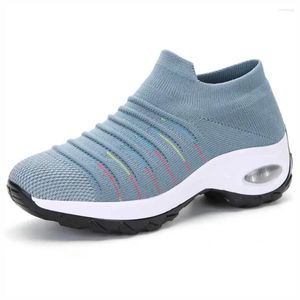 Chaussures décontractées forme de jeu inclinable Tilting badminton vulcanize blanc courir rose sneakers femme sport obuv tensistininino fast pro pro