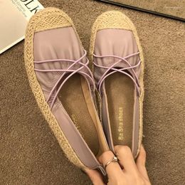 Chaussures décontractées pêcheurs plissés Femmes élastiques Locs de groupe coréen mocassins Femme Flats en cuir souple Espadrilles 2024