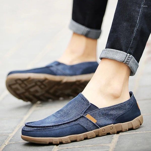 Zapatos informales de talla grande 48 Hombres transpirables Slipon plano lienzo plano y mocasillas para hombres de verano zapatillas cómodas