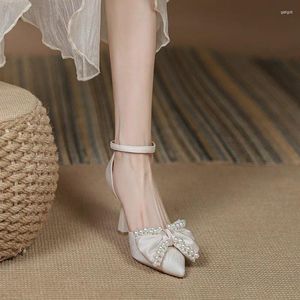 Chaussures décontractées pointues mariage talons hauts femme perle arc demoiselle d'honneur petit homme Baotou sandales 2024 style de mode marée confort anti-dérapant
