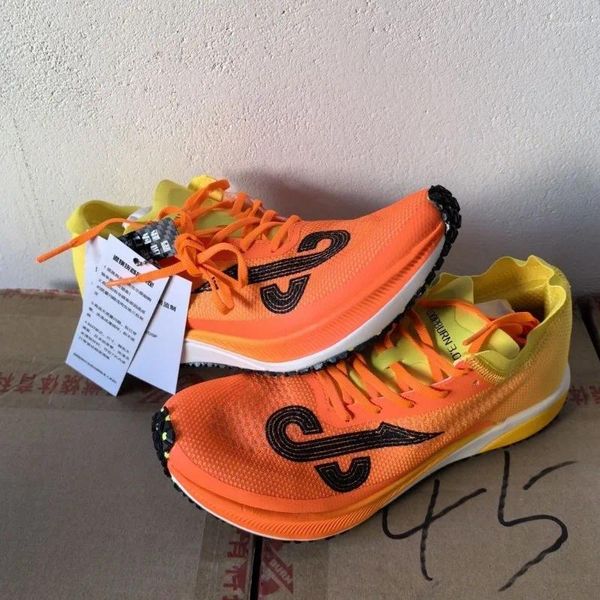 Zapatos casuales profesionales corriendo para hombres para mujeres mujeres blancas de calcetines naranja parejas de verano jogging sport