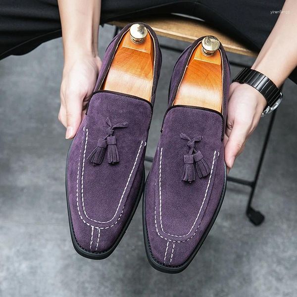 Zapatos informales mocasines morados y azules para hombre, gamuza sintética, tacón bajo, decoración de borlas lisas, costura, negocios, ocio, banquete clásico