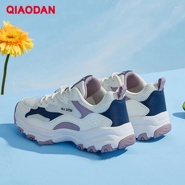 Zapatos informales QIAODAN ocio mujer 2024 moda deportes elegante cómodo transpirable zapatillas femeninas XM4690325 en venta