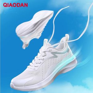 Chaussures décontractées Qiaodan Running Men 2024 Light Breathable Air Mesh Fashion Absorption Advanced Sports Sneakers XM35220242