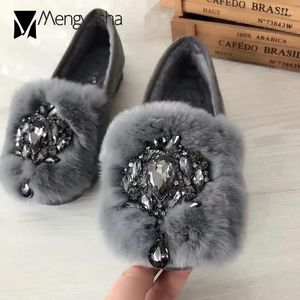 Casual schoenen Real Fur Rhinestone Glitter Flats Loafers Dames Winter Plush Warm Creepers 35-42 Grootte Diamant Furry Mules Espadrilles