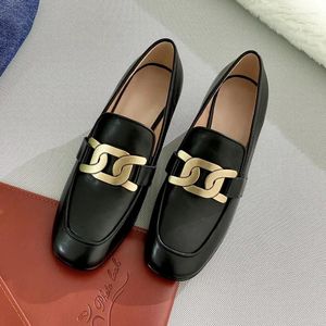 Chaussures décontractées en cuir réel rond des mocassins à talons hauts effets en bois 5 cm Pumps à enfiler décor de chaîne de métal pour femmes oxfords