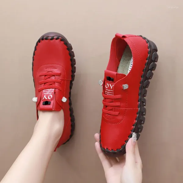 Chaussures décontractées Retro Red Sneakers Femmes Spring Orthopedic Comfort Coussin Mamons Mom Mocasins en cuir oxford