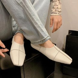 Chaussures décontractées Rétro orteil carré à talons plats en cuir en peau de mouton zapatos para mujeres peu profonde du bas de banlieue