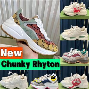 Casual schoenen Rhyton Men Women Itali￫ Top Beige Trainers Vintage Luxe Comfortabele Strawberry Rat Big Mouth Tiger Mesh Dress Dames Designer Sneakers Maat 36-45 U7S2