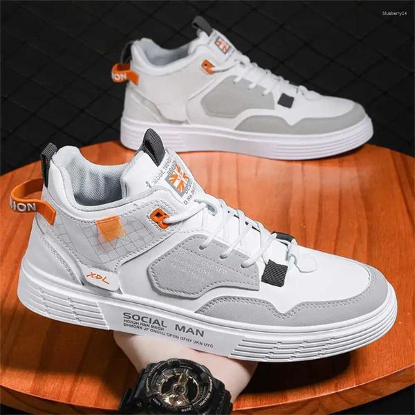 Chaussures décontractées Pied Nez Nose Silver Color Mens Designer Sneakers Tendance pour 2024 Traineurs sportifs Tendances Chassure Cuddly