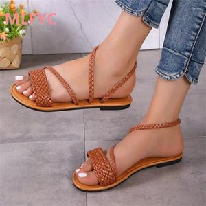 Zapatos casuales, zapatillas de estilo de línea recta tejidas con cabeza redonda para mujer, sandalias de suela plana de Color sólido, ropa externa