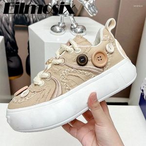 Chaussures décontractées bout rond semelle épaisse augmentant la hauteur chaussure en toile femmes 2024 bouton à lacets baskets Style britannique