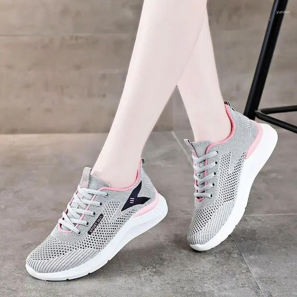 Zapatos informales para correr, deportes, baloncesto bajo, calzado para mujer, zapatillas de deporte con cordones para gimnasio, zapatillas planas atléticas transpirables de malla para mujer coreanas