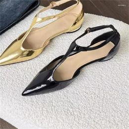 Chaussures décontractées lignes de couture pour femmes, bouts pointus, boucle Chassure, sandales pour dames, talons plats, lanière à la cheville, Zapatos en cuir verni