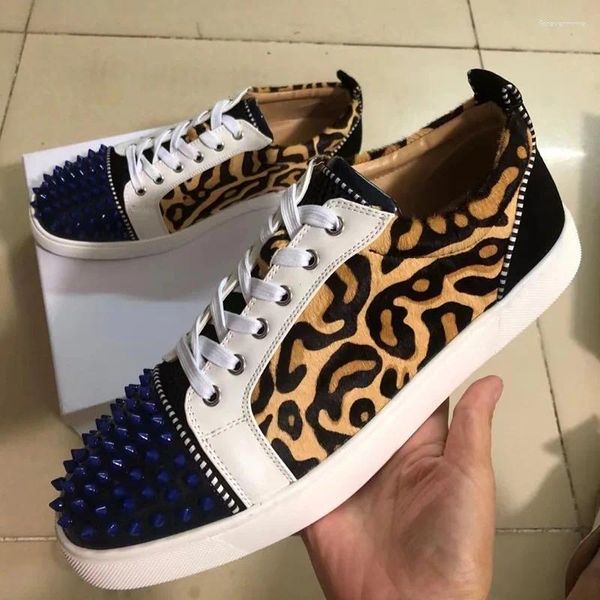 Chaussures décontractées Leopard Sexy Lace Up Men Blue Spikes Rivets Round Toe Flat Extérieur Sole de caoutchouc Low Top Flats Taille 47