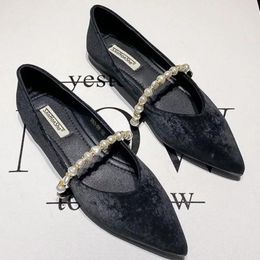 Chaussures décontractées peu profondes pour les femmes perle femme chaussure de bureau noir