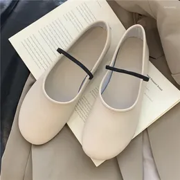Chaussures décontractées simples à fond plat Mary Jane pour femme, chaussures assorties avec tout, bouche peu profonde, couleur unie, automne 2024